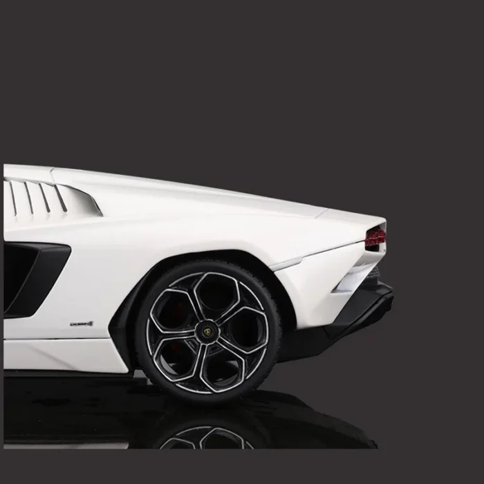 New In Stock Bburago 1:18 Lamborghini Countach LPI800 Sports Car Alloy Miniature Diecast Tatic State Model Lambo Car Custom Toys - Image 6