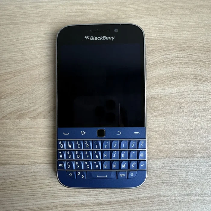 BlackBerry Classic Q20 Cellphone 4G 3.5" 8MP 2GB RAM 2515mAh IPS LCD Original Smartphone Unlocked Used 80-90% New - Image 1