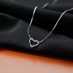 New Simple Hollow Love Heart Pendant Necklace for Women Fashion Creative Geometric Clavicle Chain Necklaces Party Jewelry Gift - Image 4