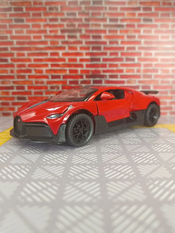 1:32 Bugatti DIVO alloy racing model ornaments acousto-optic pull back double-door boy gifts has sound and lighting functions - Image 6