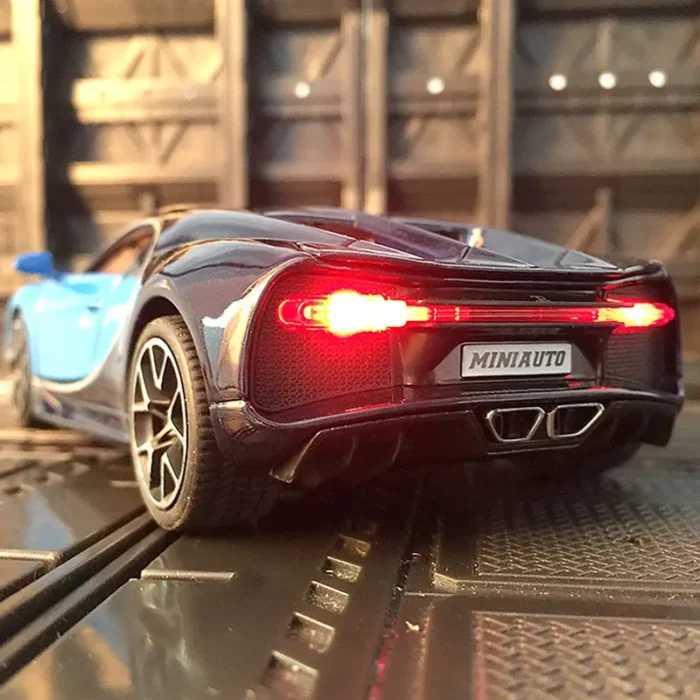 1:32 Bugatti Chiron alloy car model has simulated sound and lighting functions, rich details, fine workmanship, and good quality - Image 3