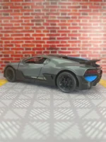 1:32 Bugatti DIVO alloy racing model ornaments acousto-optic pull back double-door boy gifts has sound and lighting functions - Image 2