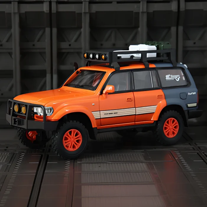 1:24 Toyota Land Cruiser LC80 alloy off-road vehicle model with sound and light doors and engine hood, trunk can be opened - Image 3