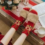 Christmas coral fleece socks mid-tube warm thickened floor sleep cartoon socks - Image 3